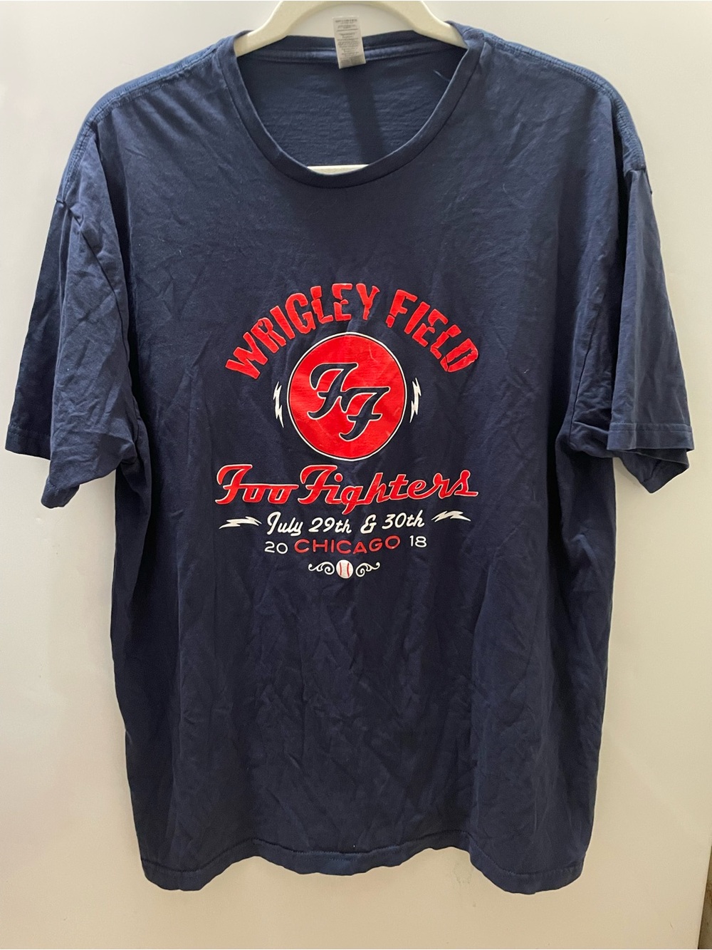 Foo Fighters Wrigley Field Chicago 2018 Blue Cotton Rock Concert Mens T-Shirt XL